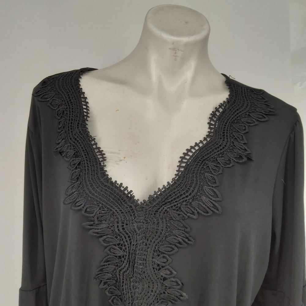MAURICES XXL. LACK EMBELLISHED FLARE SLEEVES TOP - Picture 2 of 8